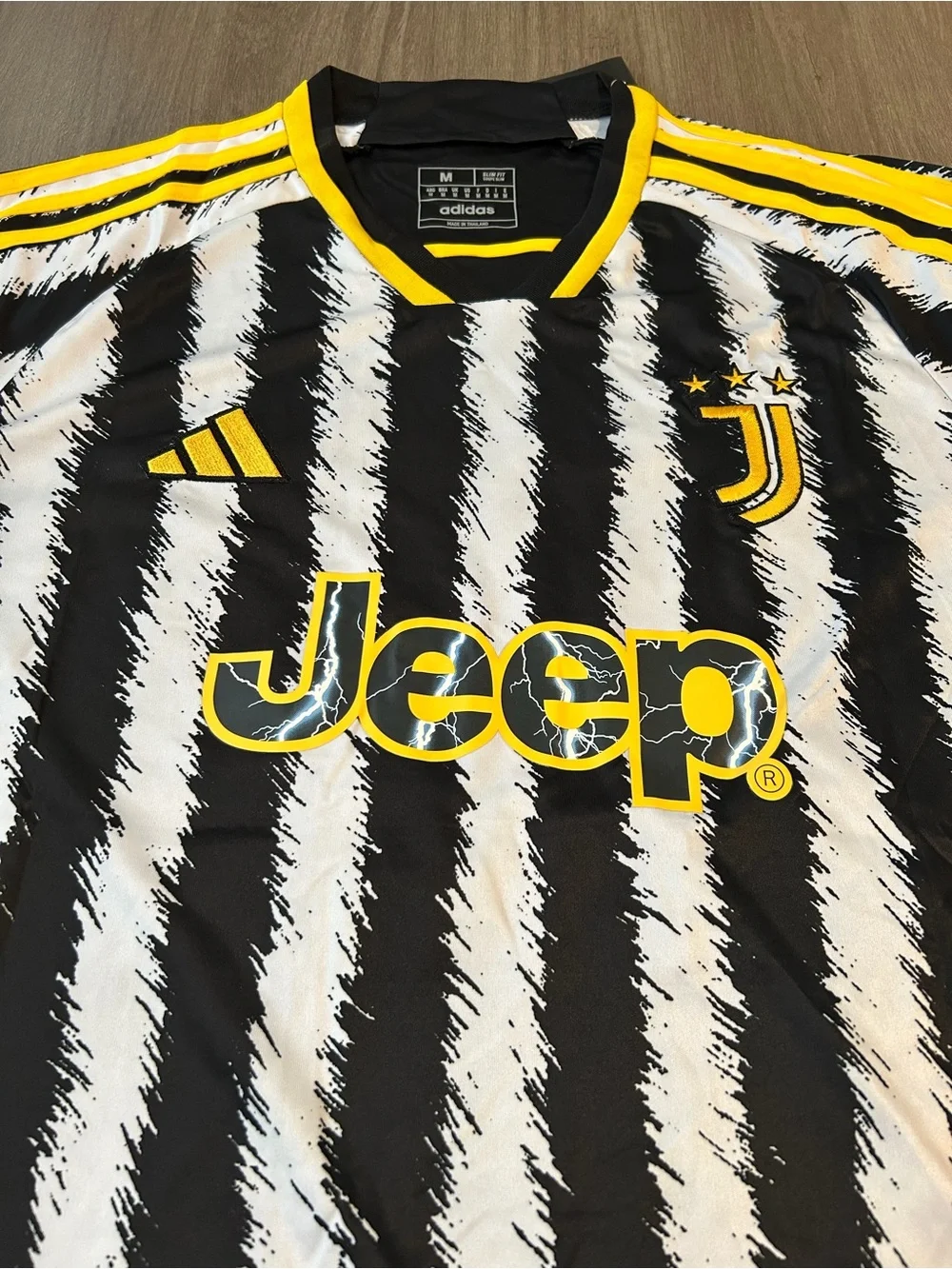 adidas Black & Yellow Di Maria #22 Juventus Jersey